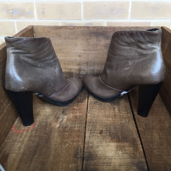 Firenze Women Black Ankle Boots booties Size 8 1/5 - Picture 5 of 8